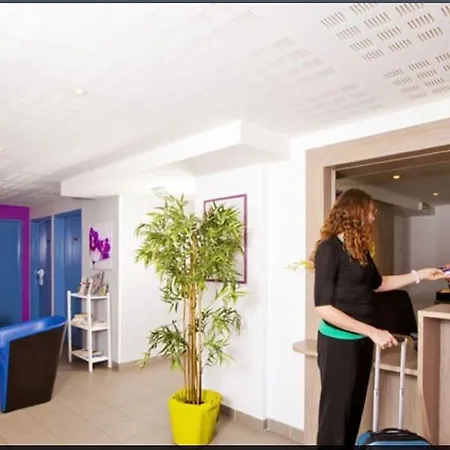 Hotel apartamentowy Sejours & Affaires Manosque